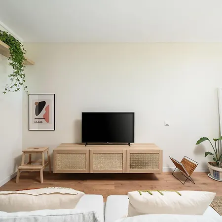 Estudio Do Largo - *